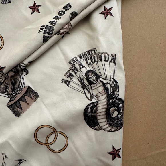 Clown Top & Hat Bundle Graphic Long Sleeve CALIFORNIA COSTUMES SIZE MEDIUM - Picture 2 of 7